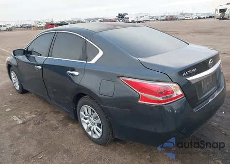 2015 Nissan Altima 2.5 z USA, uszkodzony, nr VIN 1N4AL3AP0FC186631